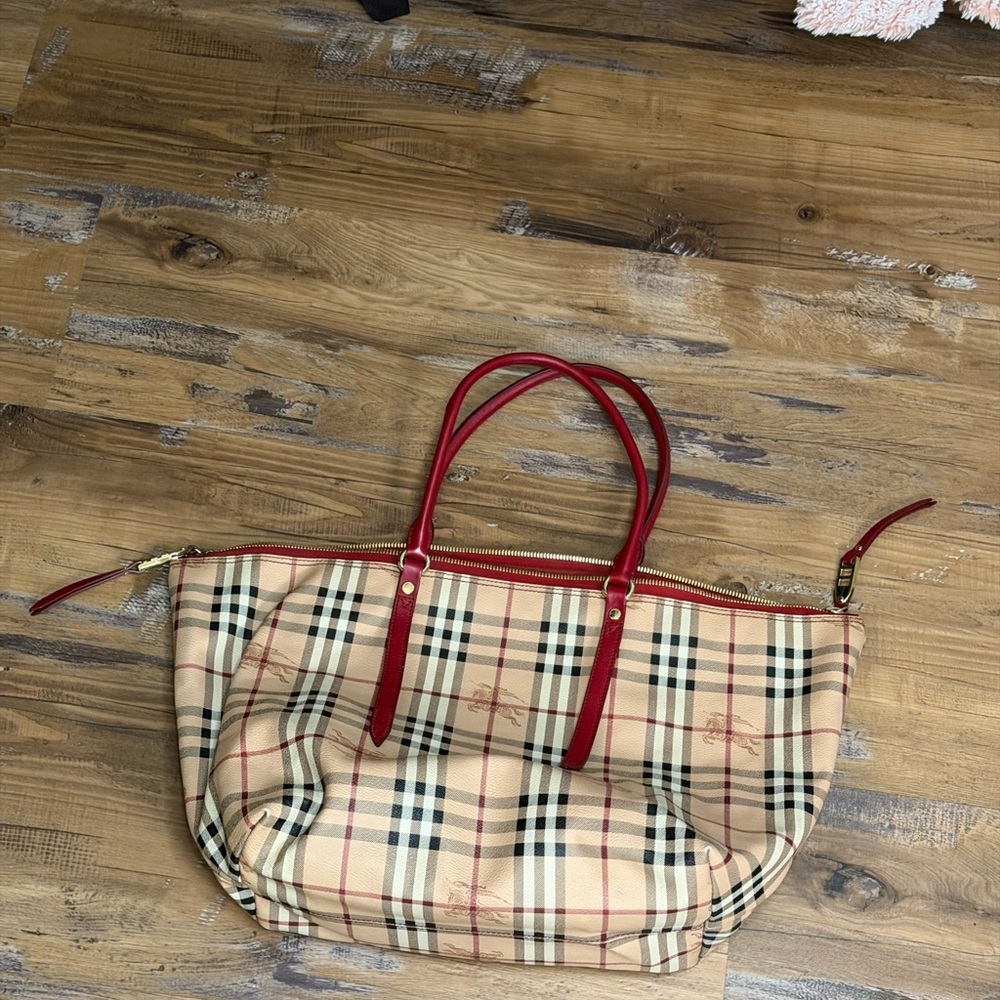 Burberry Red and Beige Checkered Wallet - Picture 5 of 6